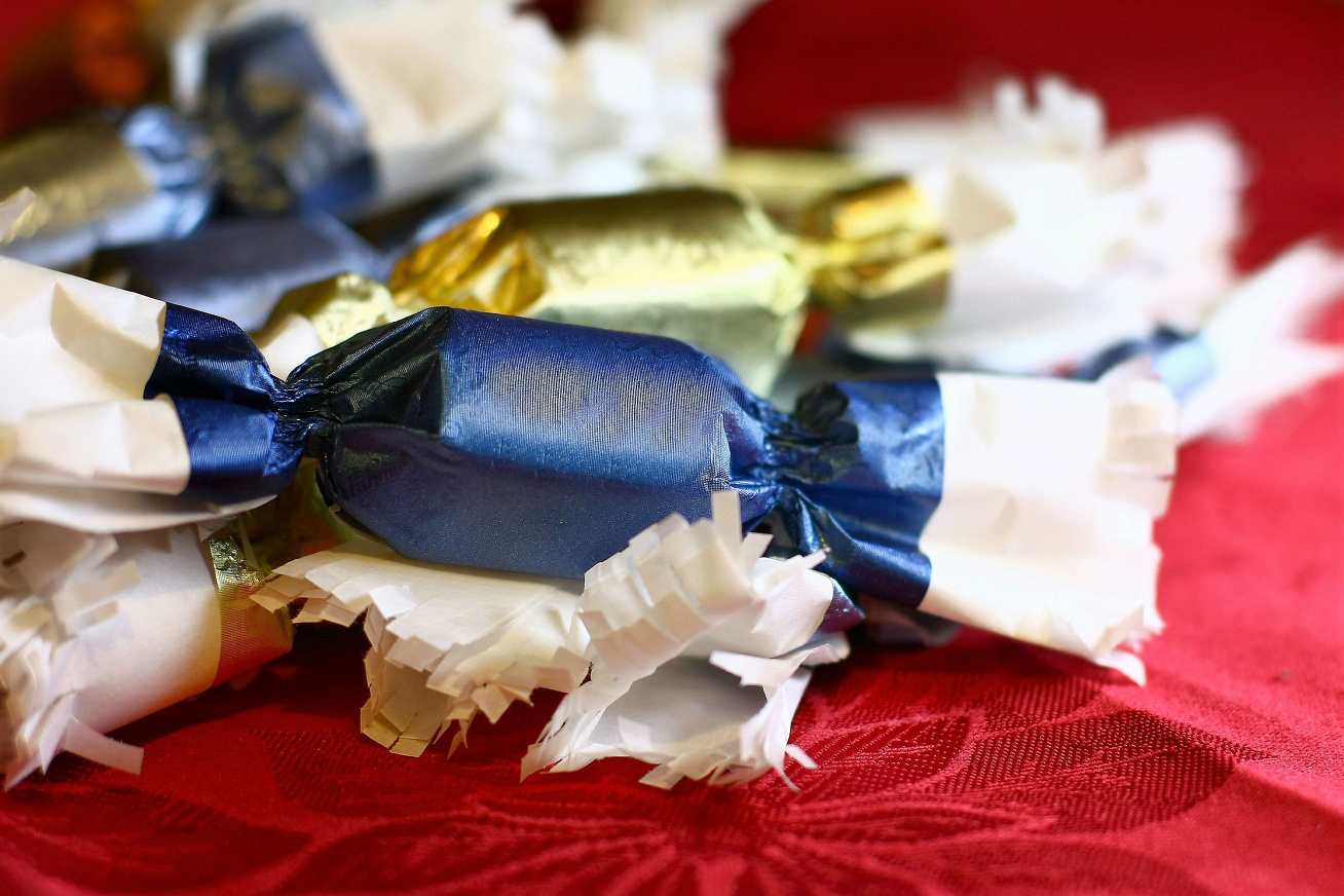 Üres papír a karácsonyfán – a szaloncukor története