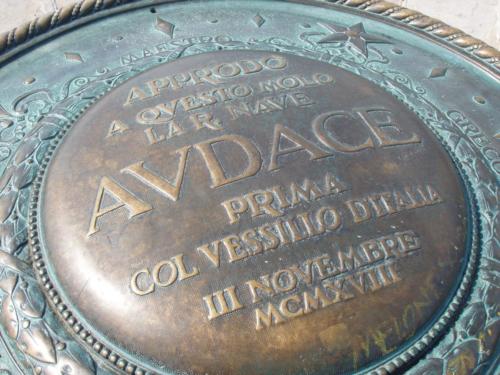 trieste-727081 1920 audace