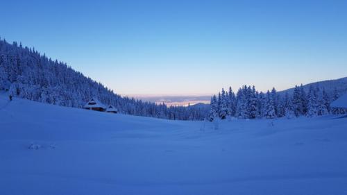 mountains-g56aa9c3fa_1920_Deczky Katalin